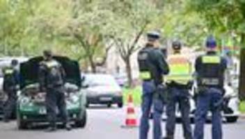 Gefahren im Straßenverkehr: Mit Drogen am Steuer - Polizei stoppt Autofahrer
