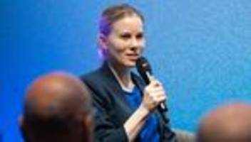 ndr-moderatorin: journalistin julia ruhs kritisiert ndr nach absetzung