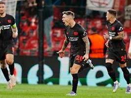 Dank Traum- und Eigentor: Bayer Leverkusen rettet sich in heißer CL-Schlussphase