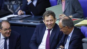 Mehr als 500 Milliarden Euro: Bundestag beschließt Haushalt für 2025