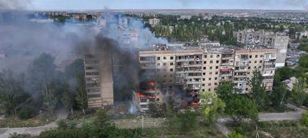mindestens fünf tote nach russischem bombenangriff in der ostukraine