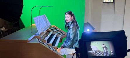 Lala von Oben: Eine junge Künstlerin spricht über ihre Liebe zur Orgel
