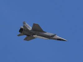 Krieg in der Ukraine: Polen meldet russische Kampfjets in Sicherheitszone – Estland verlangt Nato-Beratungen