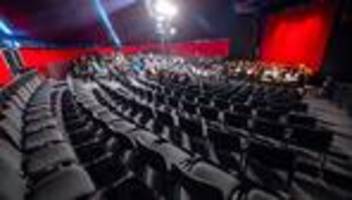 Theater: Spielzeitstart an Theatern - Halbe Million Besucher in MV