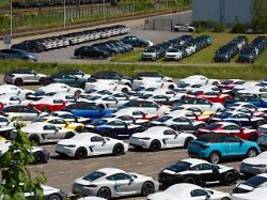 Ergebnisse kassiert: Porsche verschiebt E-Modelle - Milliardenbelastung bei VW