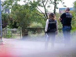 grausamer fund in filderstadt: frauenleiche in koffer - polizei meldet festnahme