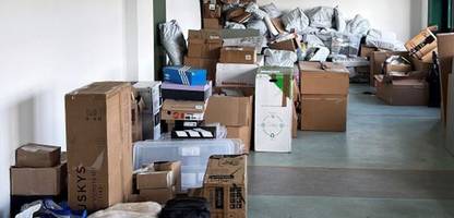 Nordrhein-Westfalen: Polizei findet in Hagen geklauten Container voll mit Paketen – viele noch ungeöffnet