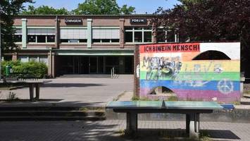 nach hickhack: neubau am schulzentrum wird an firma vergeben