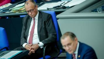 union und afd im zdf-politbarometer erstmals gleichauf