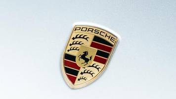 Volkswagen-Konzern: Teurer Strategieschwenk bei Porsche – VW senkt Prognose