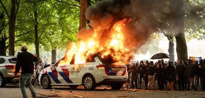 Niederlande: Tausende fordern schärfere Asylpolitik – Gewalt bei Demo in Den Haag