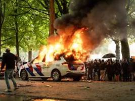 Nach Demo um Asylgesetze: Rechtsradikale greifen Polizisten in Den Haag an