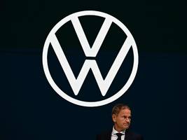 Autoindustrie: Oliver Blume hat bei Porsche und VW mindestens einen Chefposten zu viel