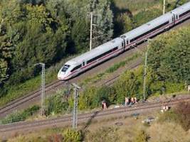 Oberleitungsschaden in Uelzen: Bahn-Chaos auf zentralen Verbindungen in Norddeutschland