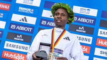 Chaos am BER: Marathon-Gewinner verpasst Flug