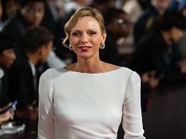 Ohne Fürst Albert: Charlène von Monaco bezaubert in Weiß