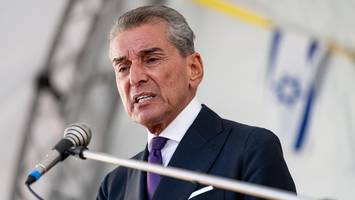 Kosten oder Angst vor Störern? Streit um Friedmans Lesung eskaliert