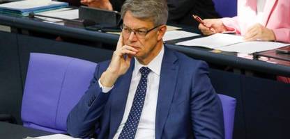 Deutsche Bahn: SPD kritisiert Patrick Schnieder wegen Neubesetzung im Vorstand