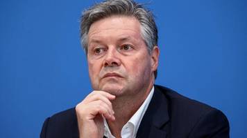 Deutsche Bahn: Wer ist der umstrittene neue Bahn-Manager Dirk Rompf?