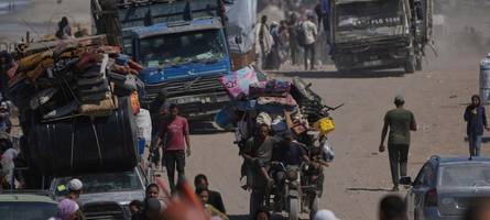 Massenflucht aus Stadt Gaza dauert an