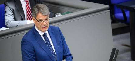 schnieder hat zu wenig geld für brücken, autobahnen und schienen – und gerät unter druck