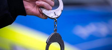 Diebstahl aus Autos: Augsburger Polizei nimmt 55-Jährigen fest