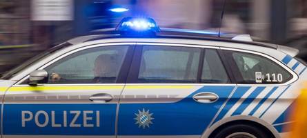 Hilfloser Mann wird gegenüber Polizei aggressiv