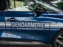 Schule geräumt: 14-Jähriger attackiert Lehrerin im Elsass mit Messer