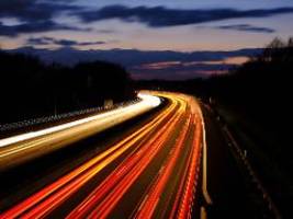 Studie legt sich fest: Führt Tempo 120 auf Autobahnen zu weniger Verkehrstoten?