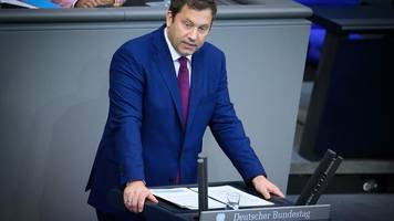sozialstaat: klingbeil will hohe einkommen für sozialstaat-finanzierung heranziehen