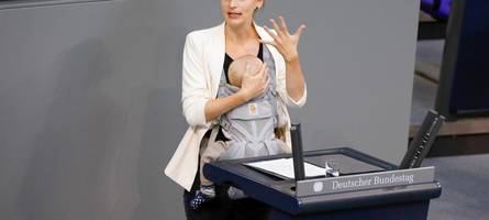 Erste Rede mit Baby im Bundestag: Was hinter dieser Premiere steckt
