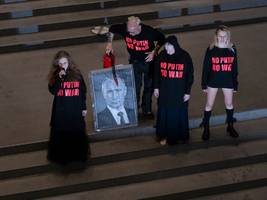 wegen russlandkritischer performance in münchen: pussy riot in moskau verurteilt