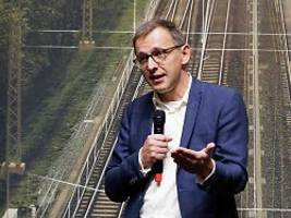 Personaldebatte bei der Bahn: Rompf verzichtet - Nagl behält Posten als Schienensanierer