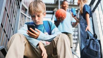 Berlins Schüler hängen zu viel am Handy