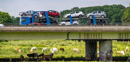 Konjunktur: Wirtschaftsinstitute rechnen mit schwachem Wachstum in 2025