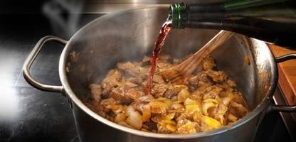 Alkohol im Essen: Verdampft beim Kochen der gesamte Alkohol?