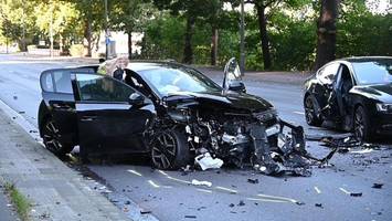 B73 in Hamburg: Schwerer Unfall – Straße aktuell voll gesperrt