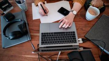 Arbeitswelt: Jeder Vierte im Homeoffice: Arbeiten zu Hause bleibt beliebt