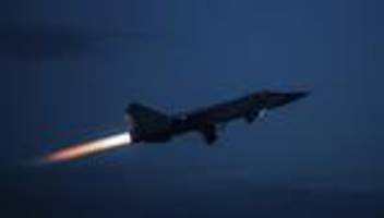Militärflugzeuge: Nato alarmiert Abfangjäger wegen russischer Kampfjets über Ostsee