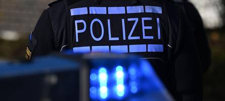 Motorradfahrer stürzt bei Fluchtversuch vor Augsburger Polizei