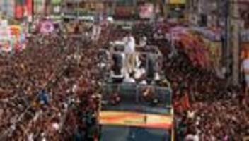 indien: zahlreiche menschen sterben bei massenpanik in indien