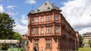 geschichte: auszeichnung für mainzer schloss – erinnerung an demokratie