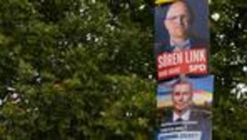 Kommunalwahlen in Nordrhein-Westfalen: SPD-Amtsinhaber gewinnt OB-Stichwahl in Duisburg gegen AfD-Kandidat
