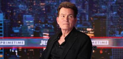 Charlie Sheen erzählt, wie er in Hamburg fast gestorben wäre