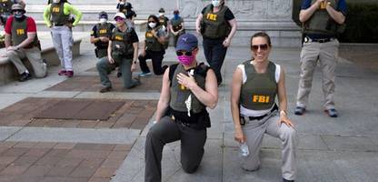 fbi: agenten nach kniefall bei anti-rassismus-demo entlassen - kritik an kash patel