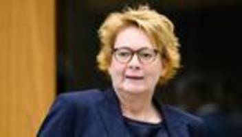 medien-info: ministerin fordert drohnenabwehr zusammen mit bundeswehr