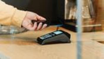 Finanzen: Wachstum elektronischer Zahlungen soll sich verlangsamen