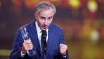 Chefket: Böhmermann sagt Rapper-Auftritt wegen Antisemitismusvorwurf ab