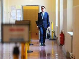 Ex-Mossad-Chef involviert?: Block-Prozess: Ex-Regierungssprecher Anda muss Saal verlassen