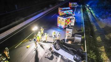 Jaguar überschlägt sich – A7 bei Quickborn voll gesperrt